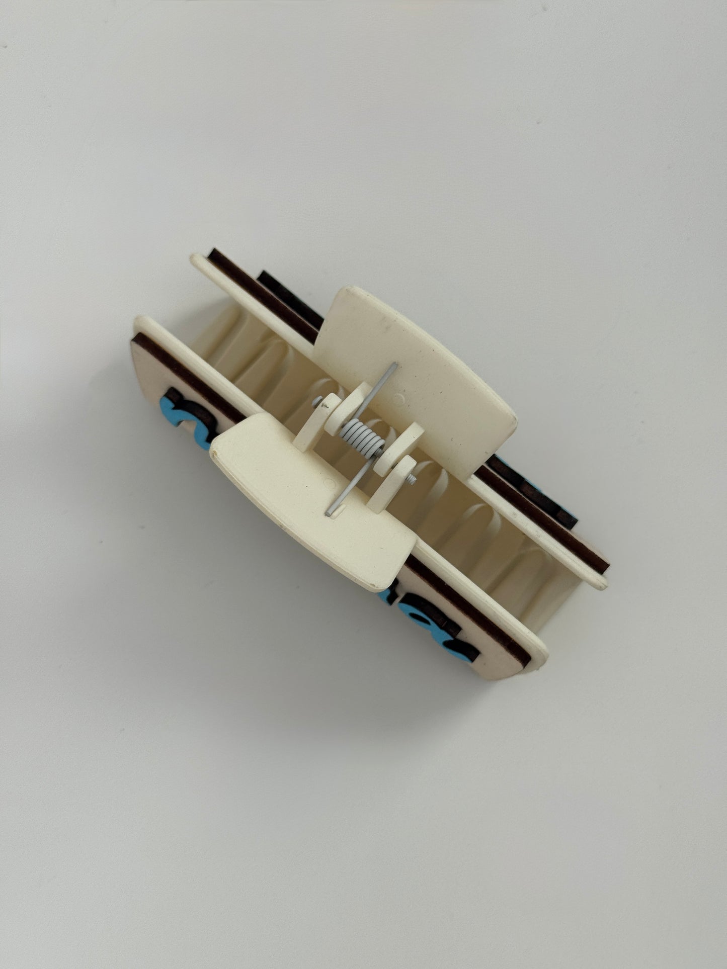 Blue Mama Wood Plate Claw Clip